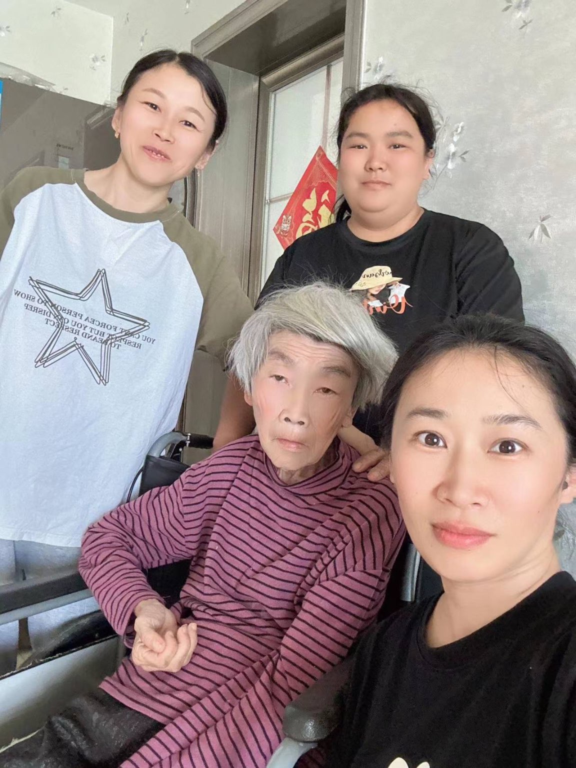 妈妈是四川人，只知道妈妈经常写齐学三，和齐学山 - 齐