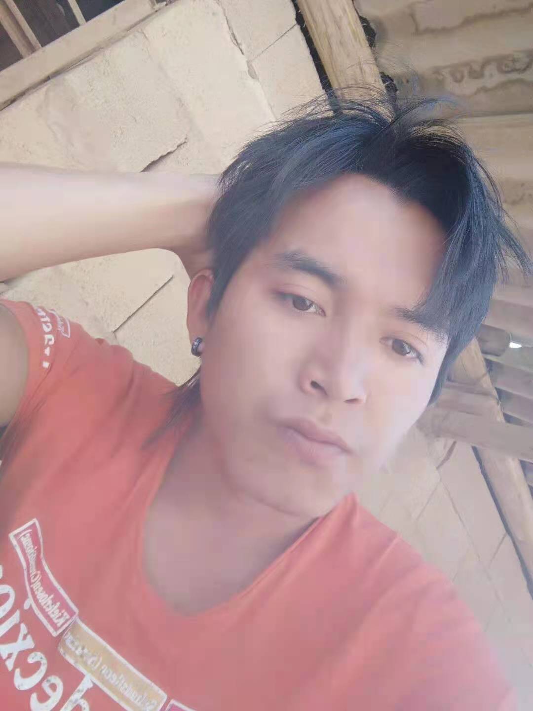 一个人并不孤单 想一个人更孤单-李天羽