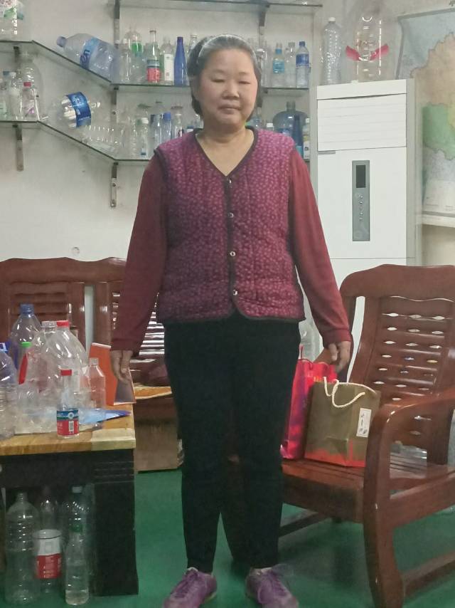 被寻人周月贵照片