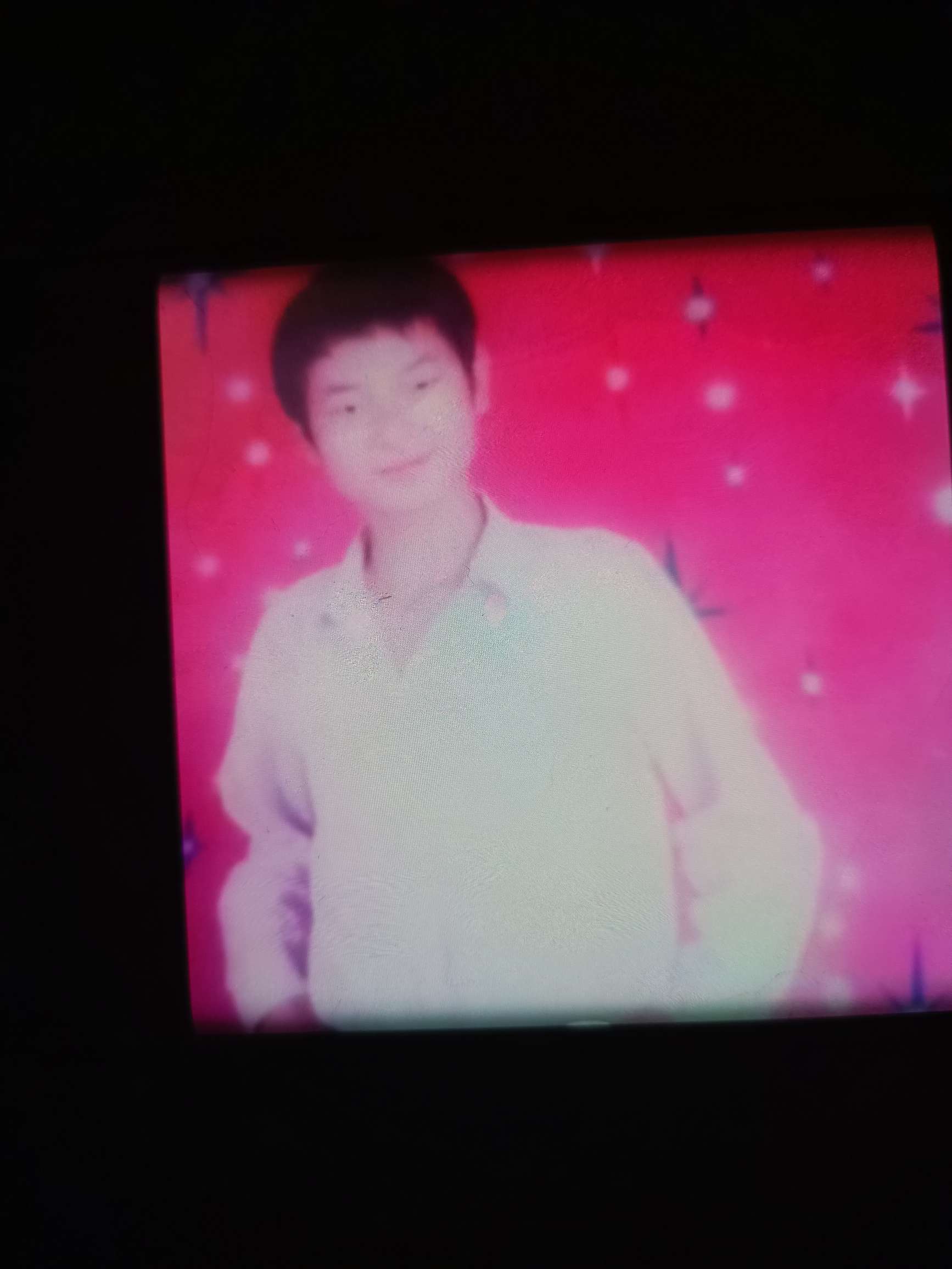 离家十余载，速盼回家，家人日思夜想。 - 马艳龙