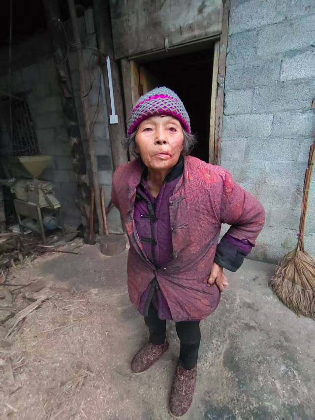 愿大家多留意一下 我们需要您的帮助，感激不尽 - 陈国娥