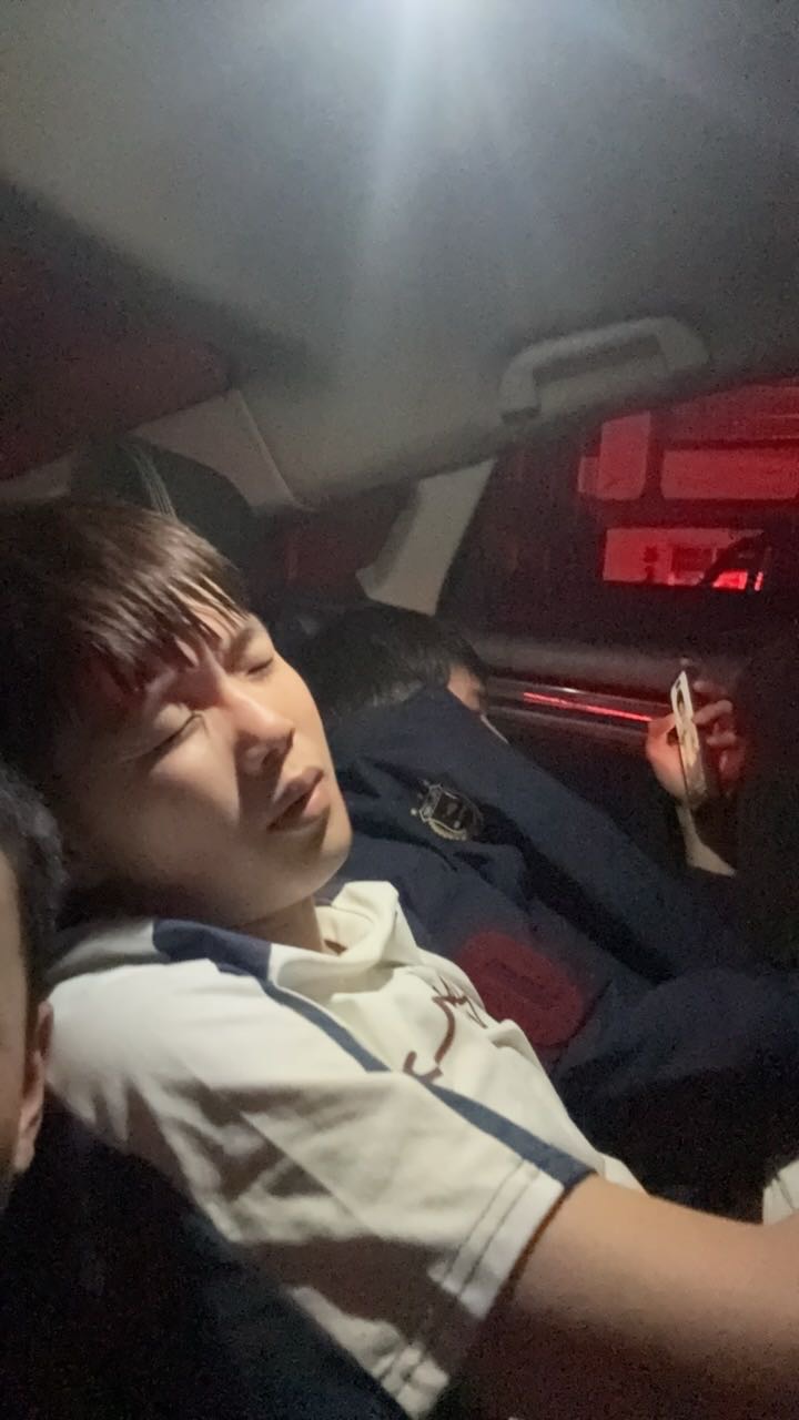 夫妻联系人 姓名肖宇木 电话18718438292 - 刘逢