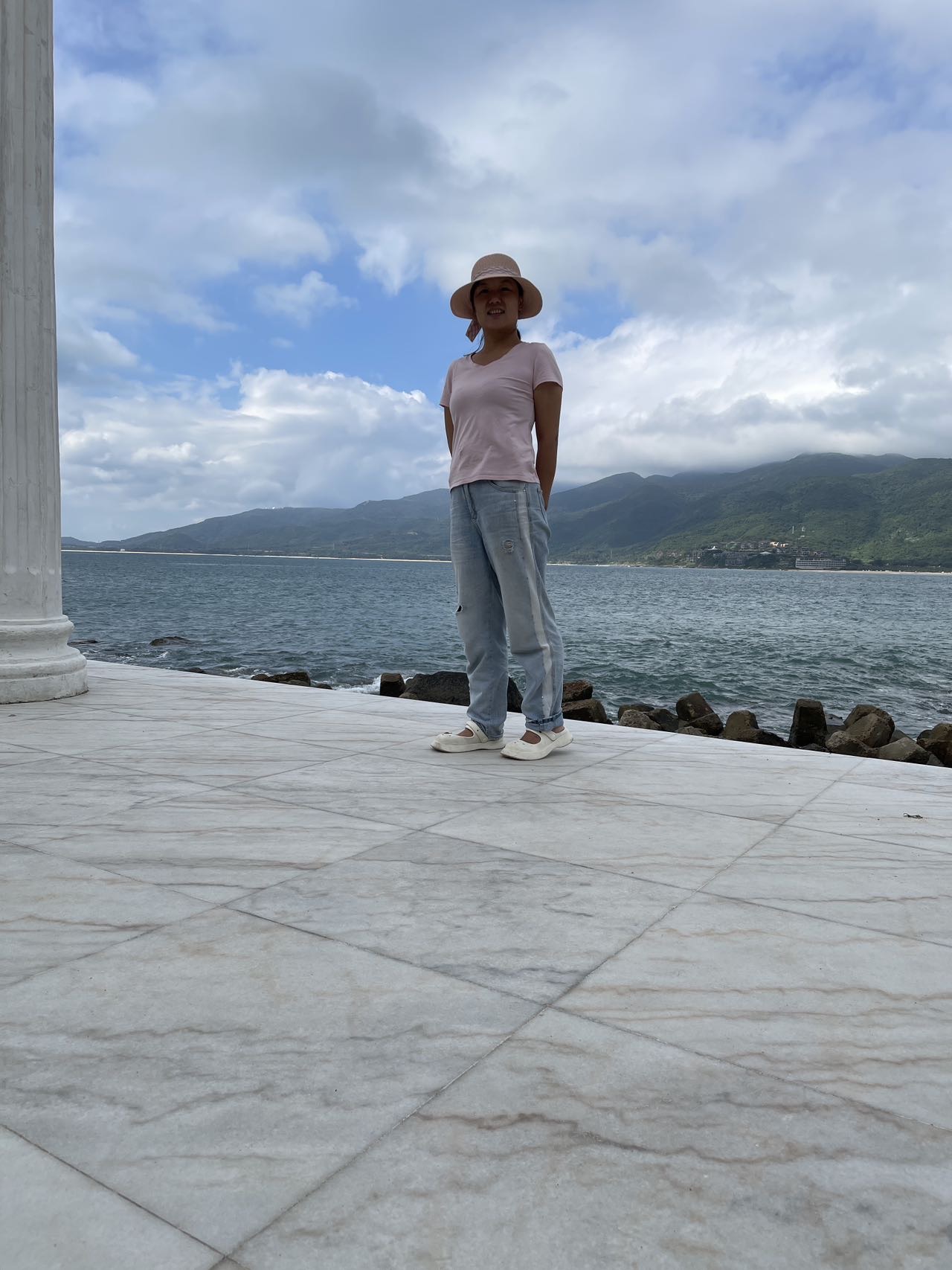 娃娃很想妈妈，找了回复一下，过得不好回家 - 马彩红