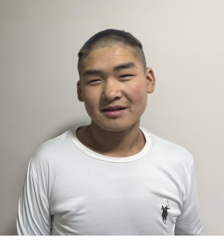 这是我家一位患有阿尔茨海默症的小孩找到必有重谢 - 杨可欣