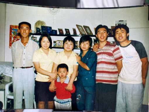 25 年前的朋友们你们还好吗？是否，能相聚 - 计先生
