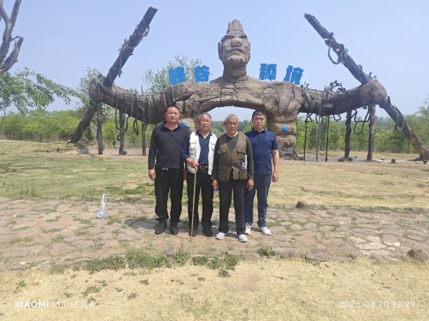 家中的老人。最小的已经70岁了三位哥姐想弟弟。 - 米光虎