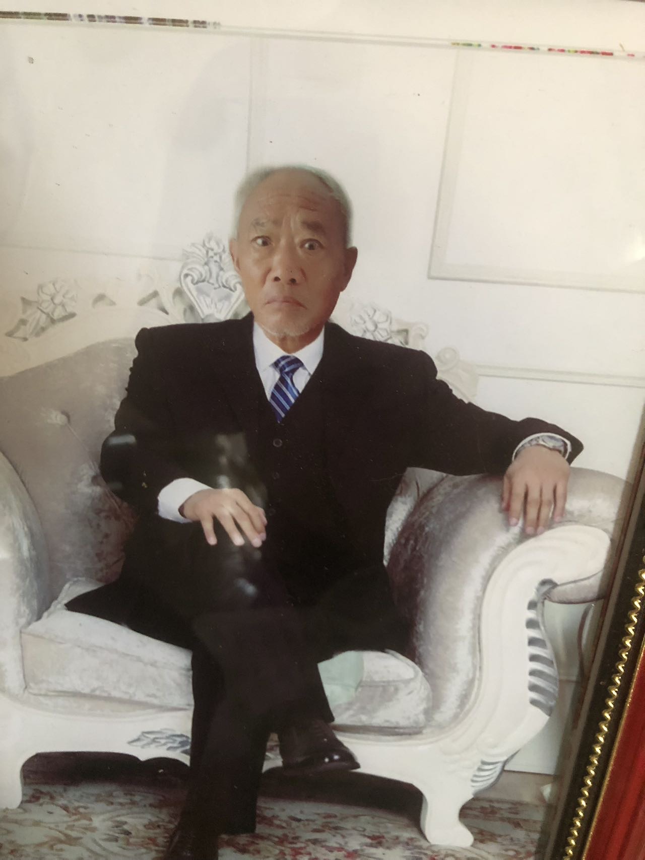 望广大朋友看见他请报警或者联系我在此感谢?大家了 - 左仁田