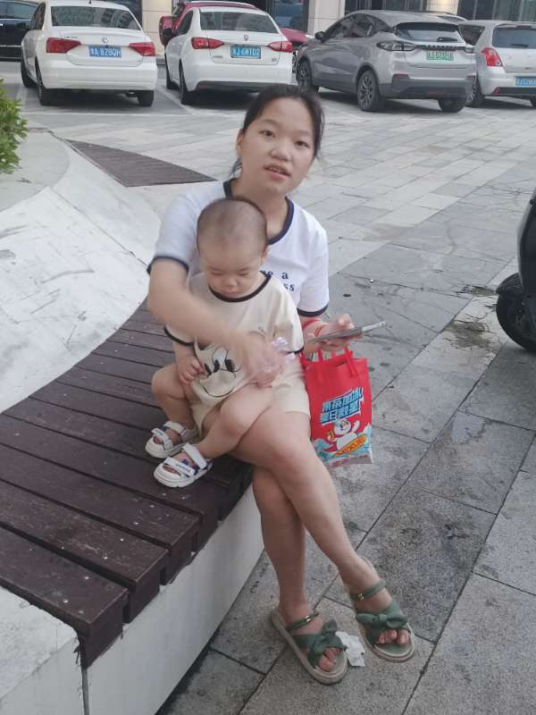 老婆失踪了留下一个小孩在家 希望广大网友帮忙寻找 - 肖桂菊