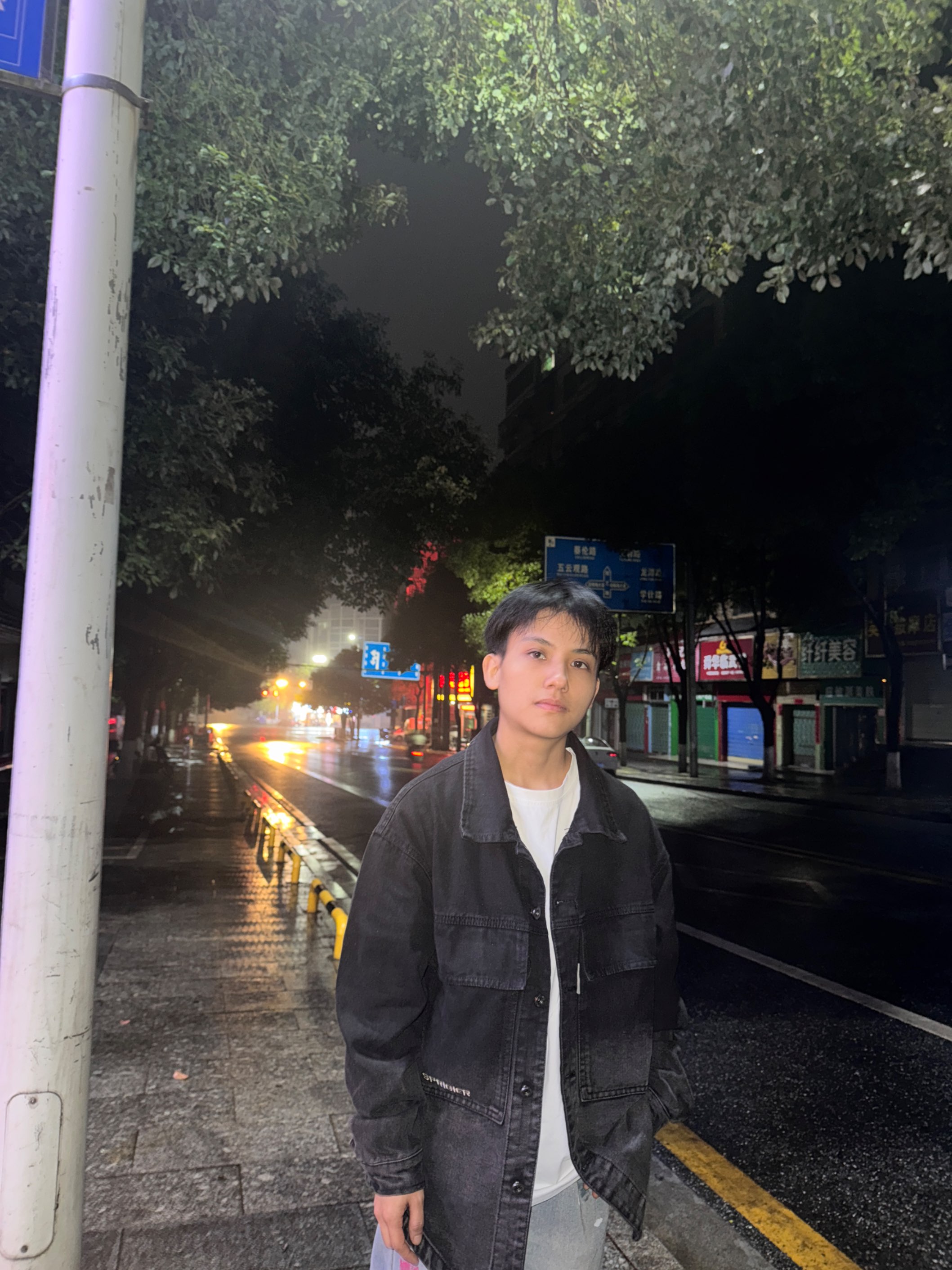 想知道自己亲生父母   我是2002年6月19号从 - 黎海燕