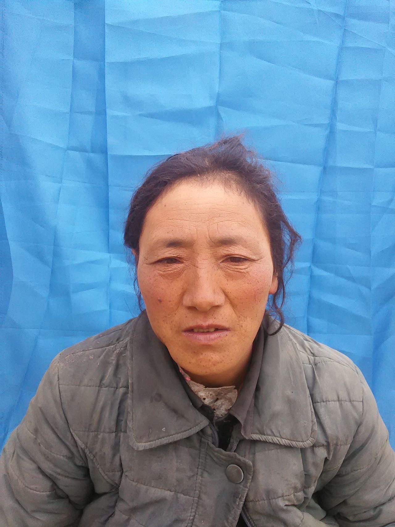 请广大网友多多转发一下 谢谢 - 索南措