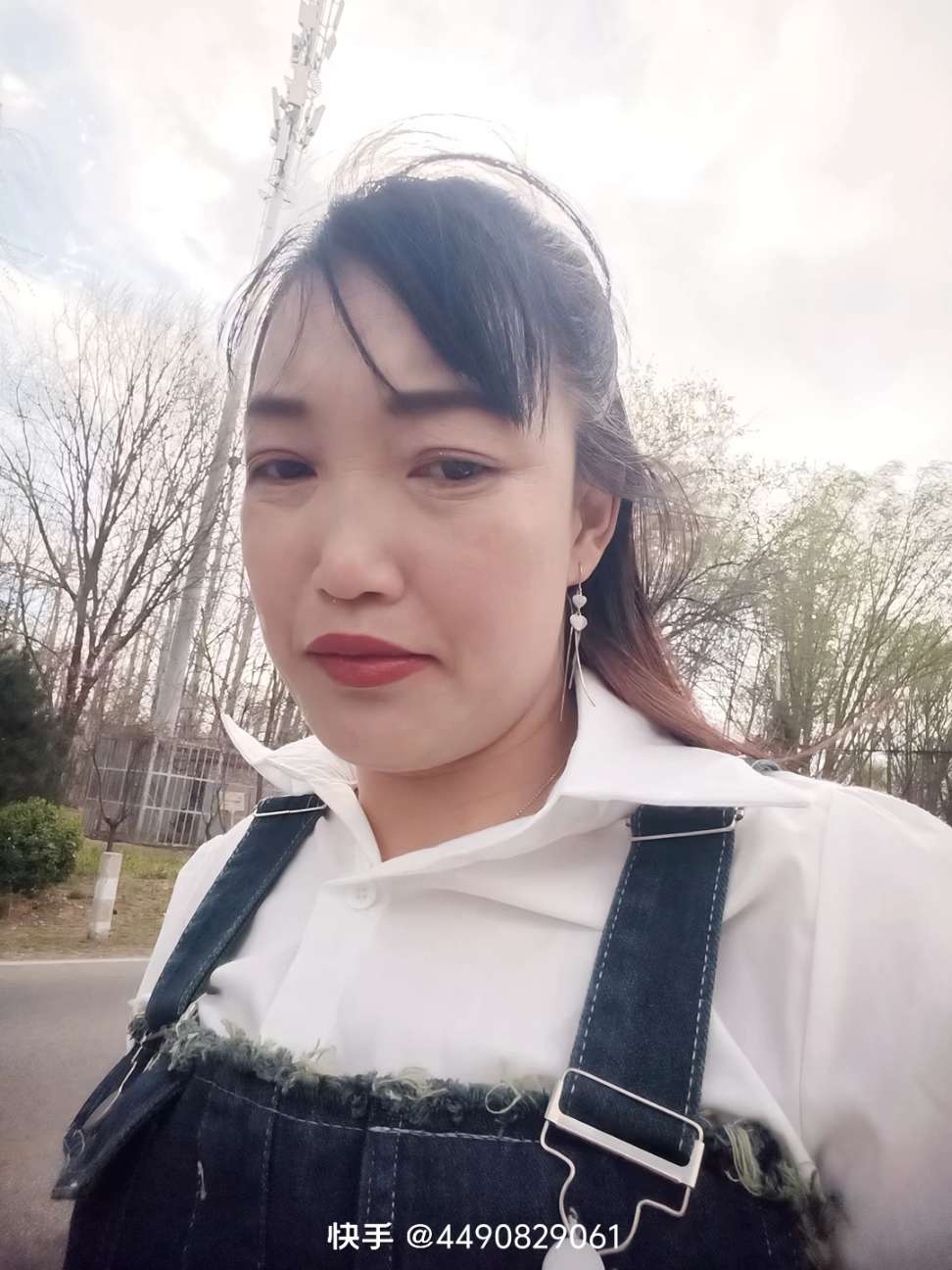 大家下午好，祝愿大家新年快乐。希望多帮我转发 - 白海梅