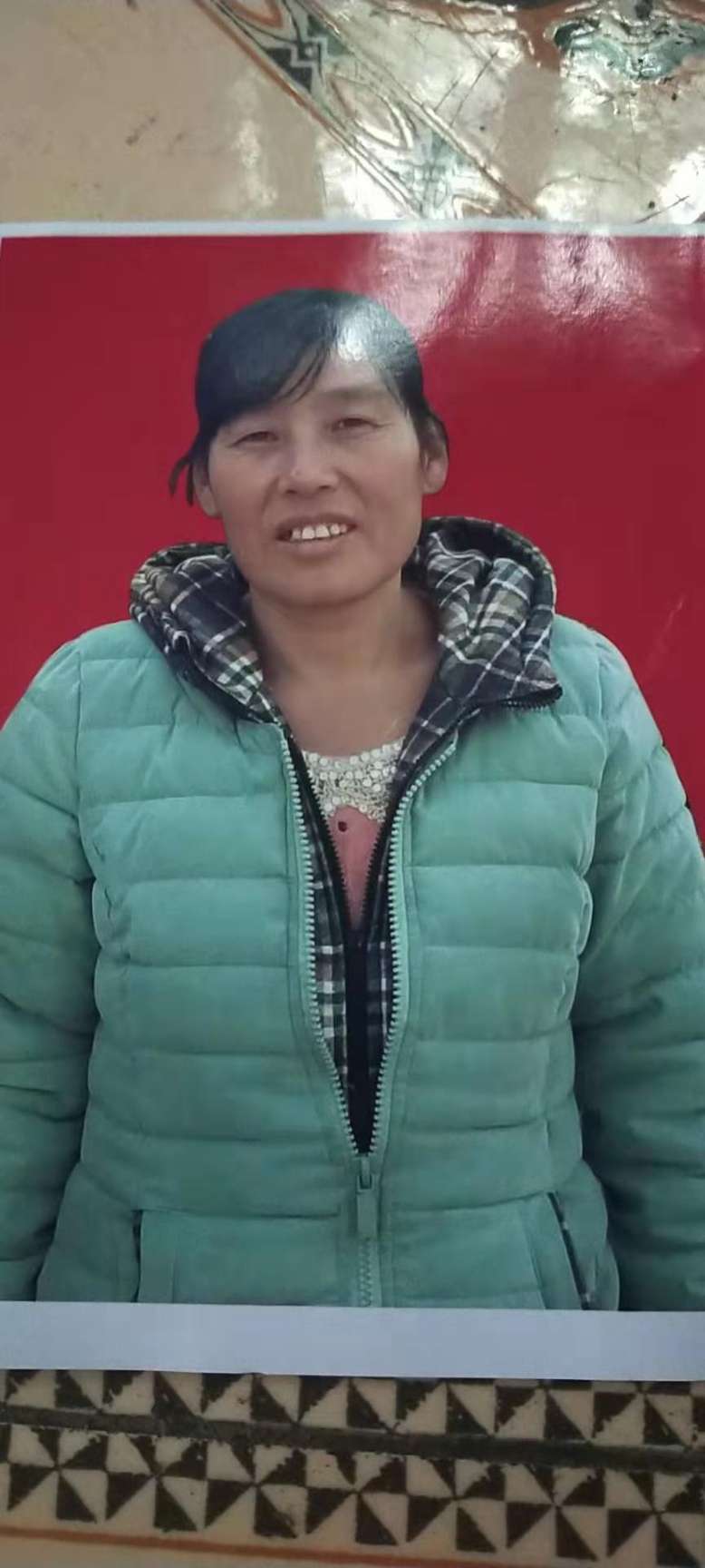 走过路过的每一位好心人帮忙找找我的家人 - 毛丑女