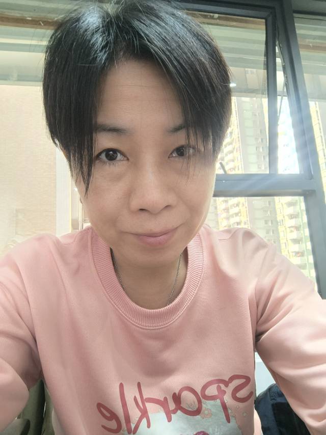 我91年在广州白云宾馆。工作期间认识了两位好朋友。 - 麦健新