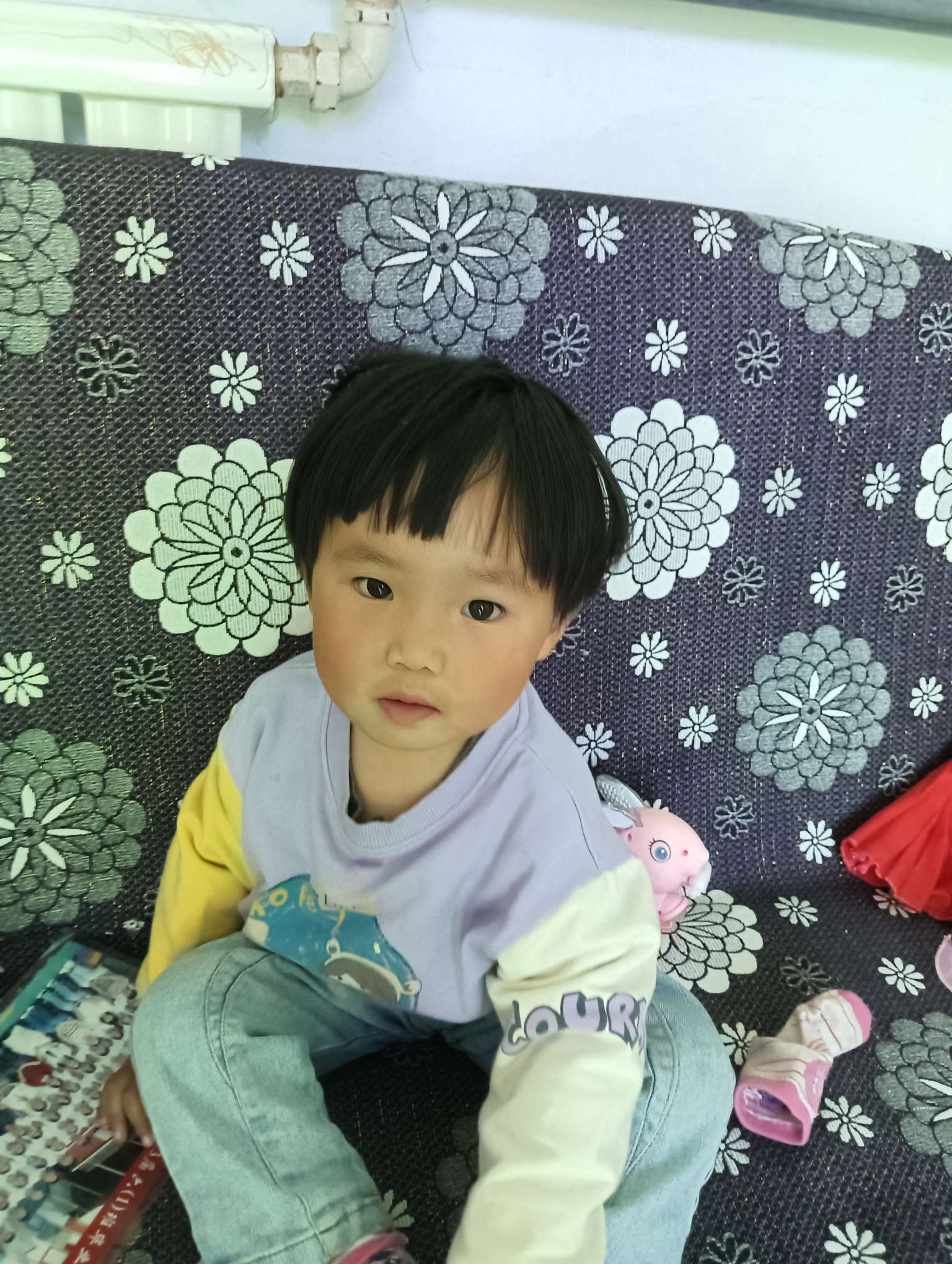 当年知情的邻居，医护，好心人多多留意转发。 - 李雅萱
