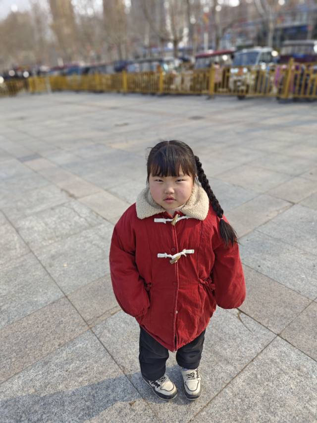 我的女儿不慎在冠县丢失，请大家麻烦寻找，必有重谢。 - 任诗颖