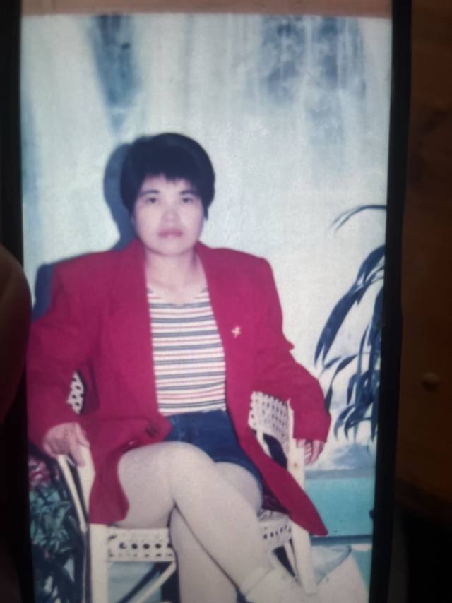 她的妈妈老了86岁，想见走失的女儿一面 - 邓小华