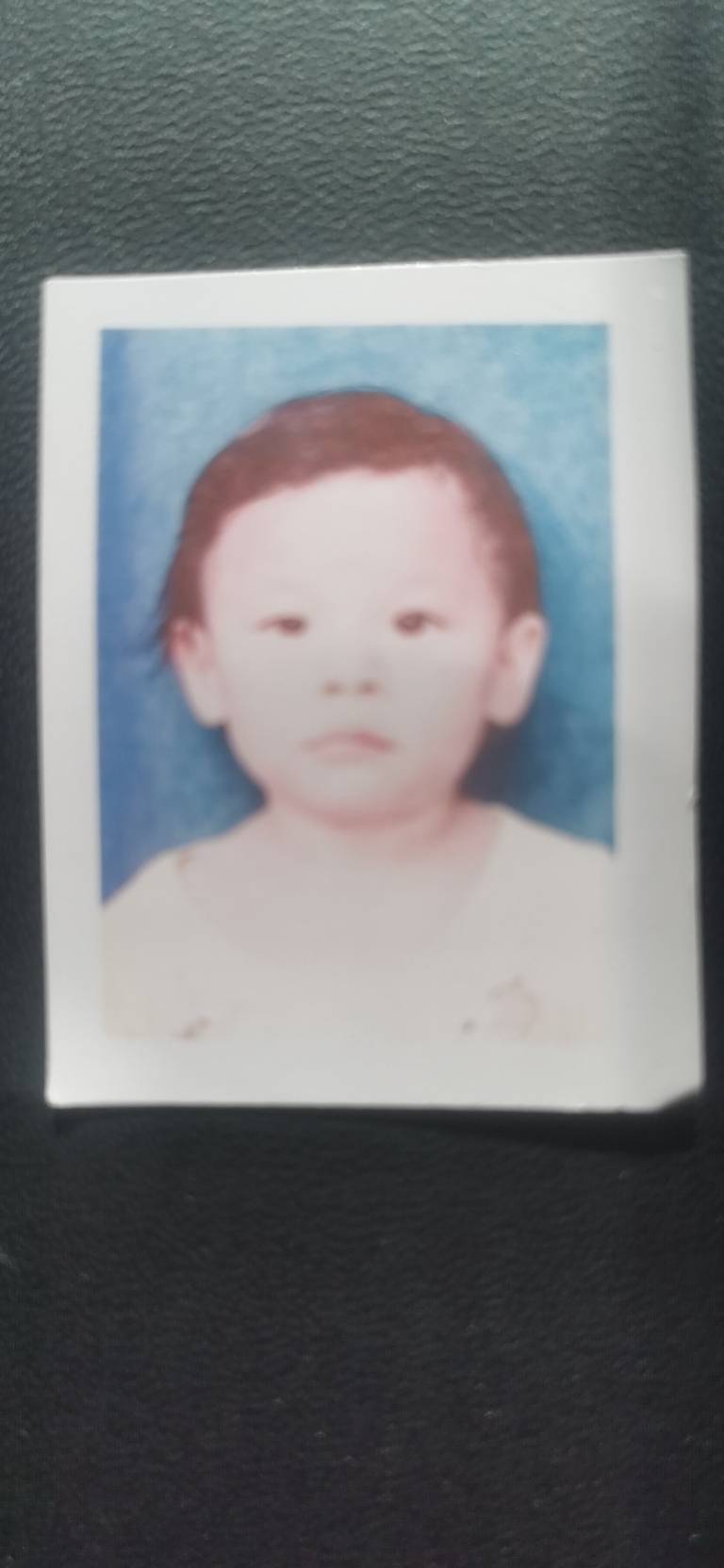 请好心人看看有没有见过这个小孩 - 胡艺敬