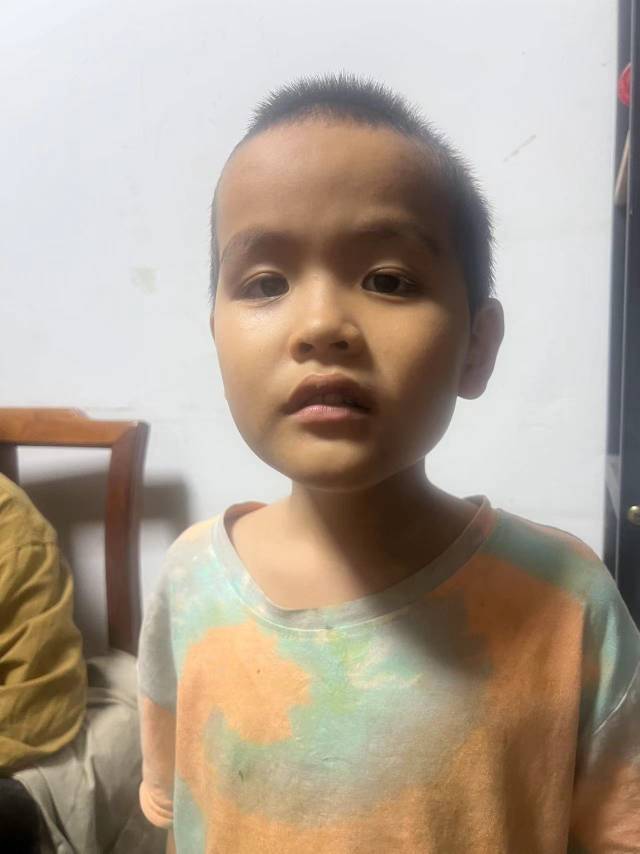 请大家帮帮忙注意一下有没有看到这个小孩 - 蓝轩