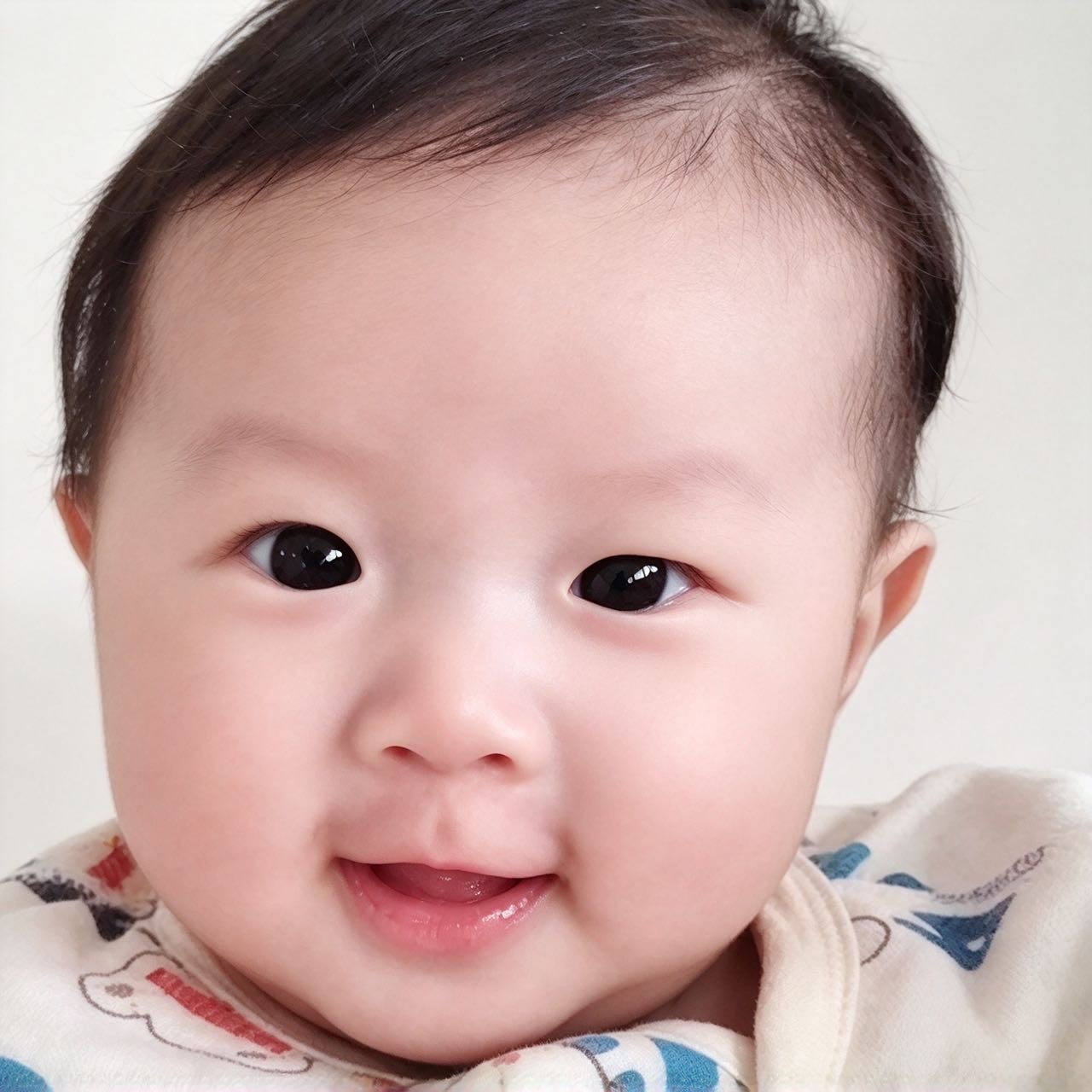 李建伟捡到一个男婴儿 - 李建伟捡到的孩子